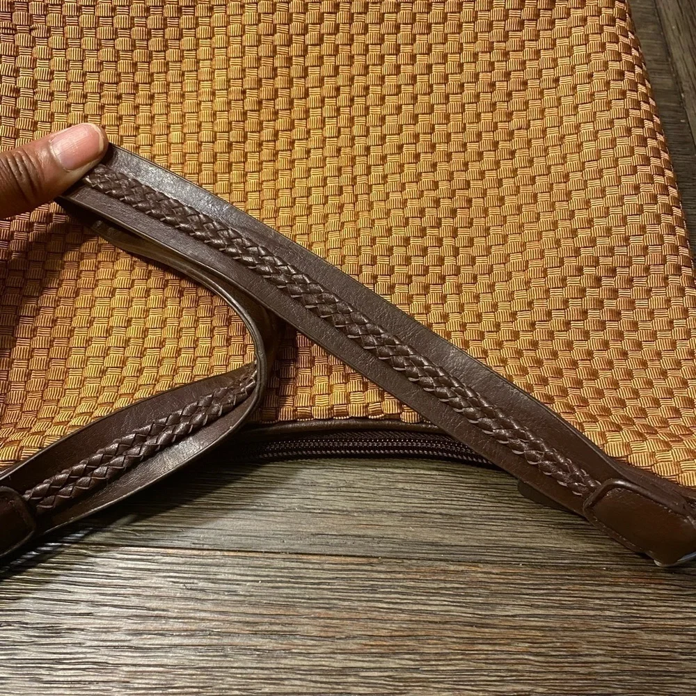Coldwater Creek Small Brown Woven Shoulder Hand Bag Zip Closure Inside Pockets.